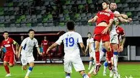 激情对决！纽卡半场领先3-0，佳夫闪电开挂，沃尔特马德精准挑射锁定胜局