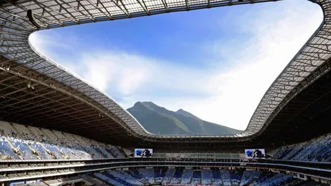 传奇陨落！巴特勒膝盖三度重创，十字韧带断裂，赛季终结，告别赛场，辉煌不再